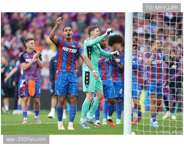 塞维利亚赛季初防守稳健，进攻端配合仍需打磨